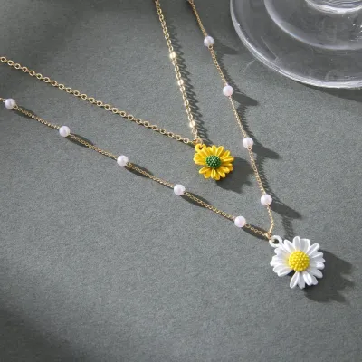 Small Daisy Pearl Chain Layered Necklace